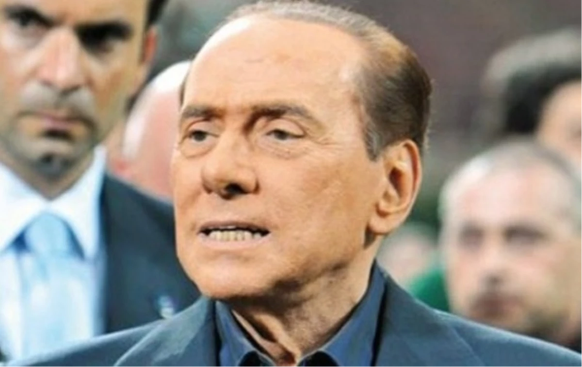 Berlusconi Çocuk Fuhşu Sçlamasından Beraat Etti