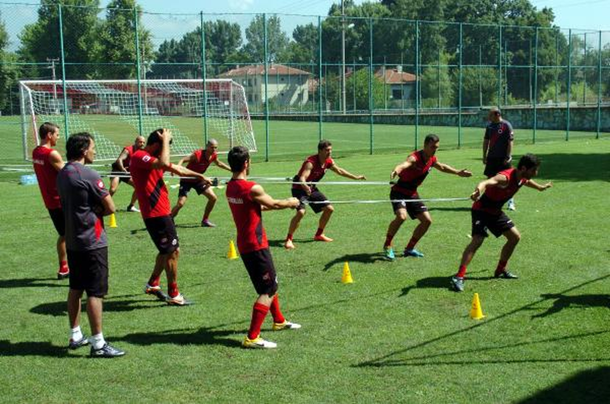 Gençbirliği 34 Futbolcuyla Bolu\'ya Gitti