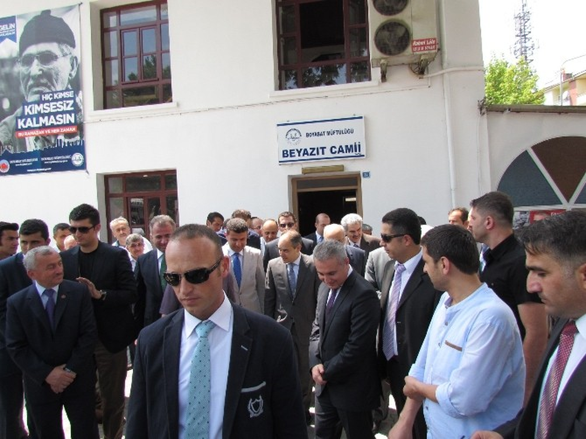 Bakan Kılıç Cuma Namazını Boyabat\'ta Kıldı