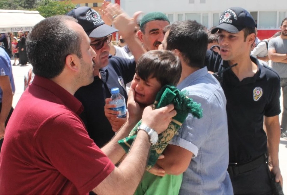 Camide Gazze İçin Yapılan Basın Açıklaması Sırasında Gerginlik