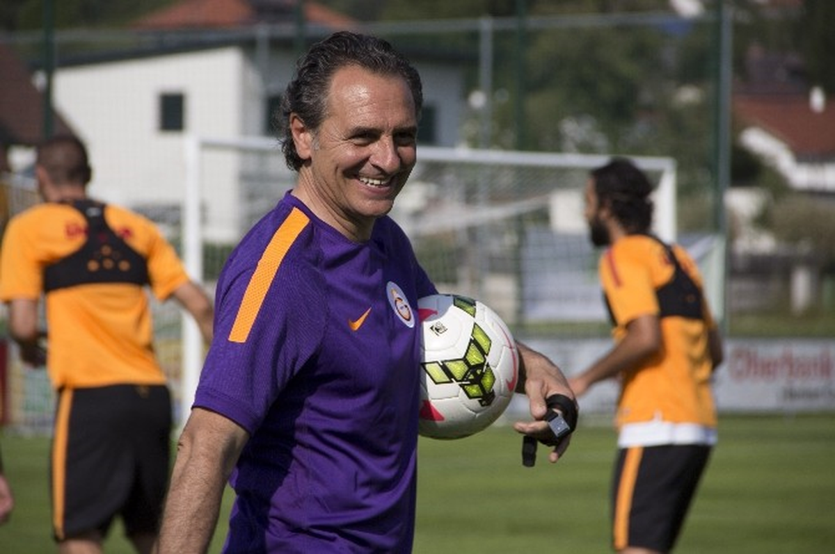 Galatasaray\'da Yeni Sezon Hazırlıkları Sürüyor