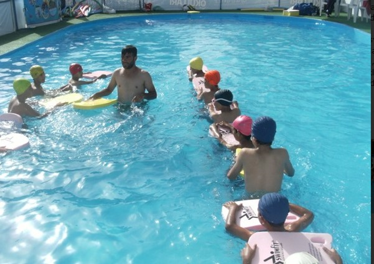 Gaziantep Büyükşehir'den Çocuklara Yüzme Kursu