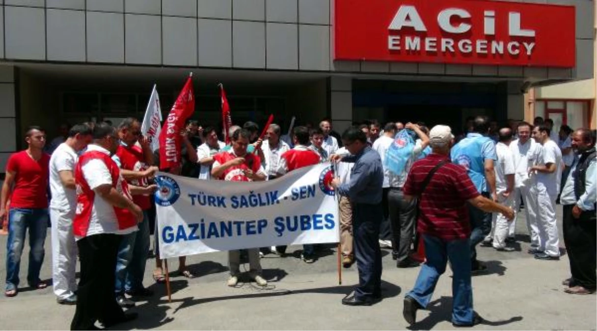 Gaziantep\'te Sağlıkçılardan Şiddeti Protesto