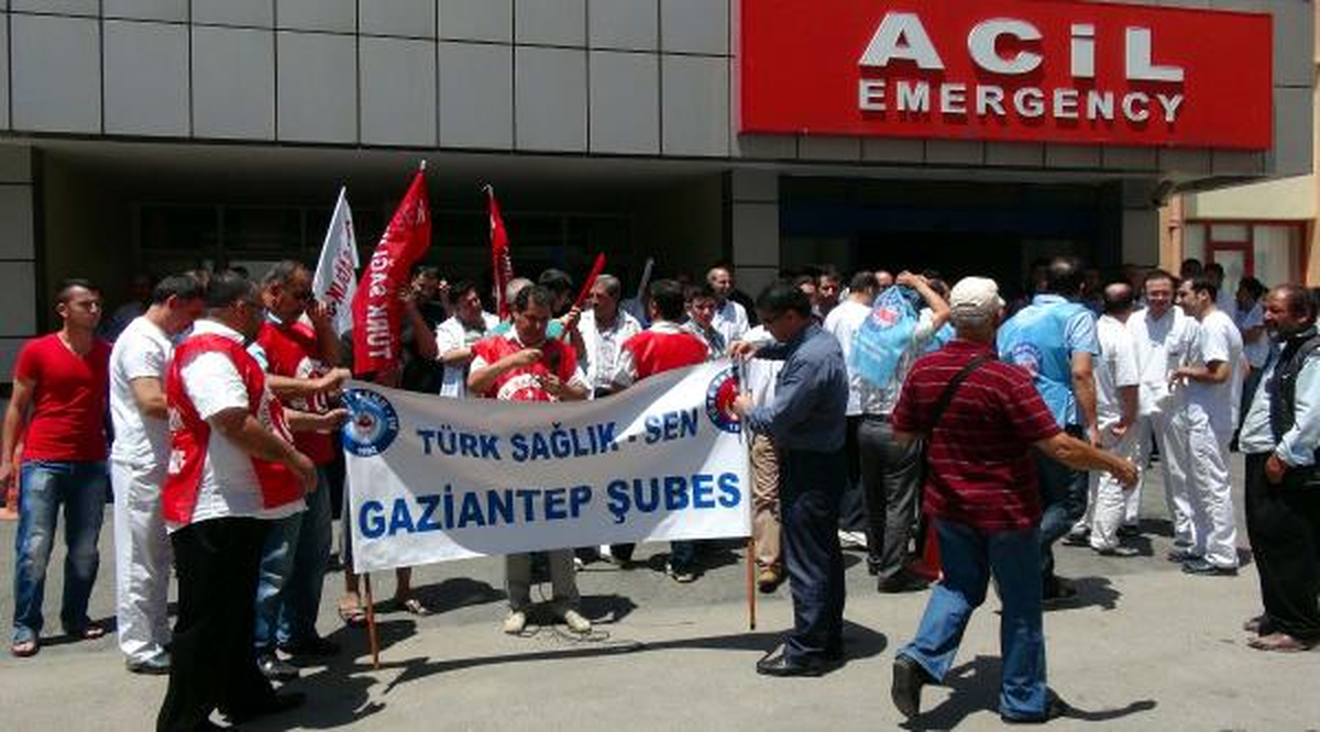 Gaziantep\'te Sağlıkçılardan Şiddeti Protesto