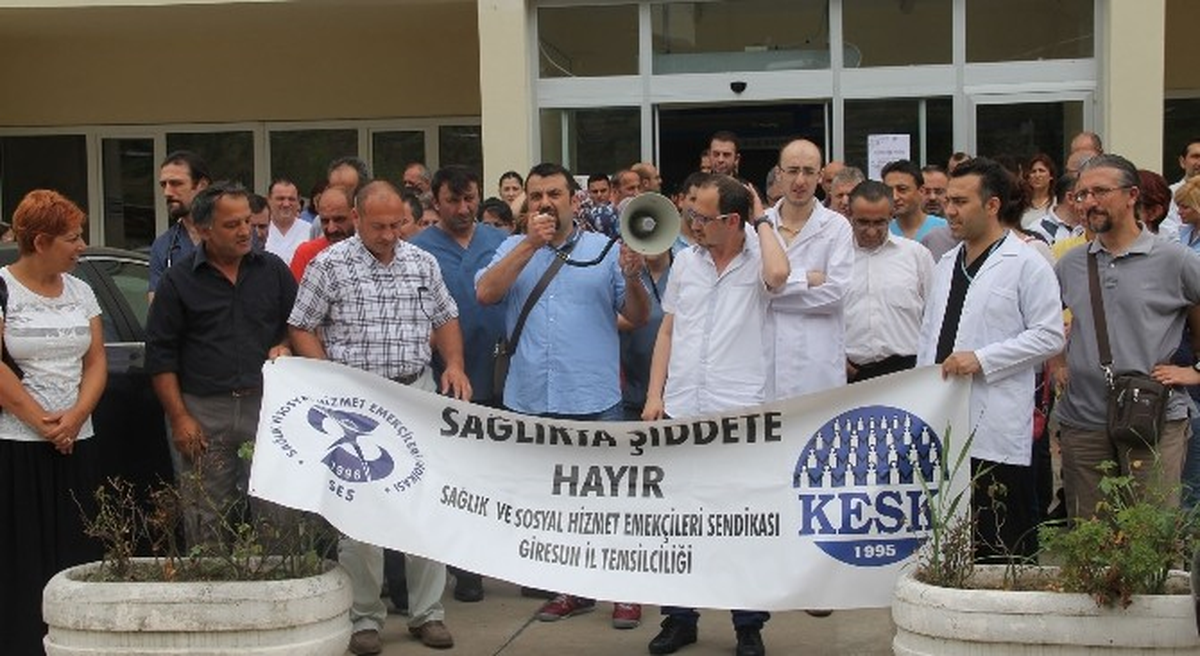 Giresun\'da Doktora Şiddet Kınandı