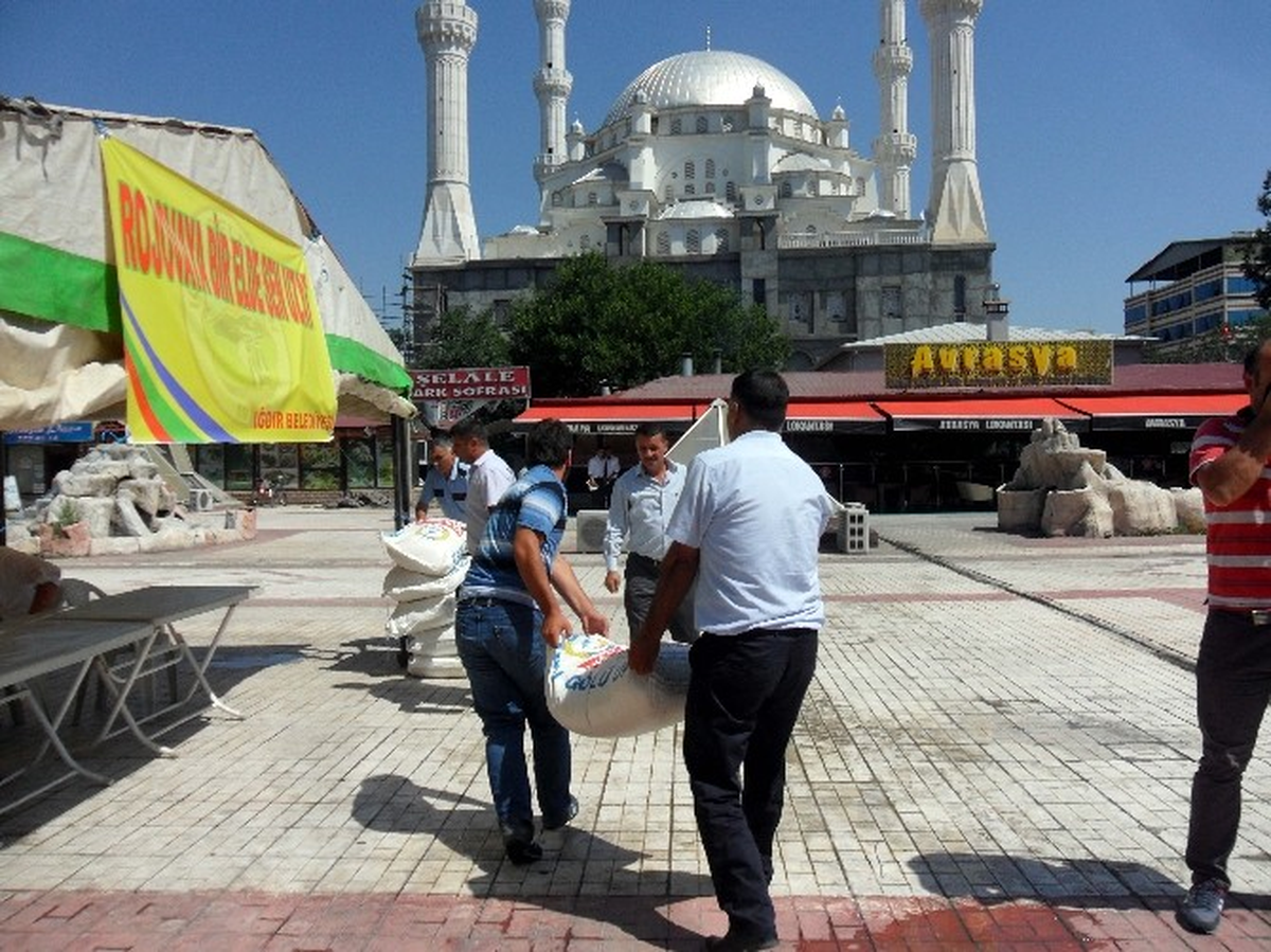 Iğdır Belediyesi\'nden Rojava\'ya Yardım Kampanyası