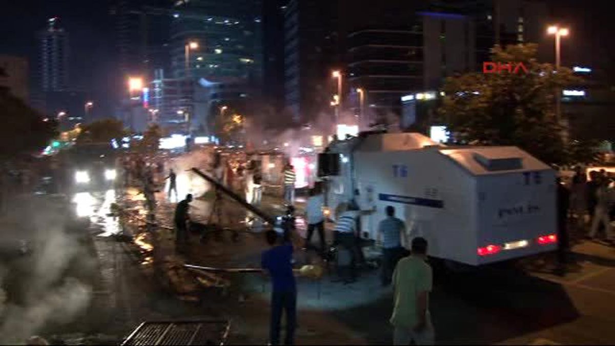 İsrail Başkonsolosluğu Önünde Polis Müdahalesi