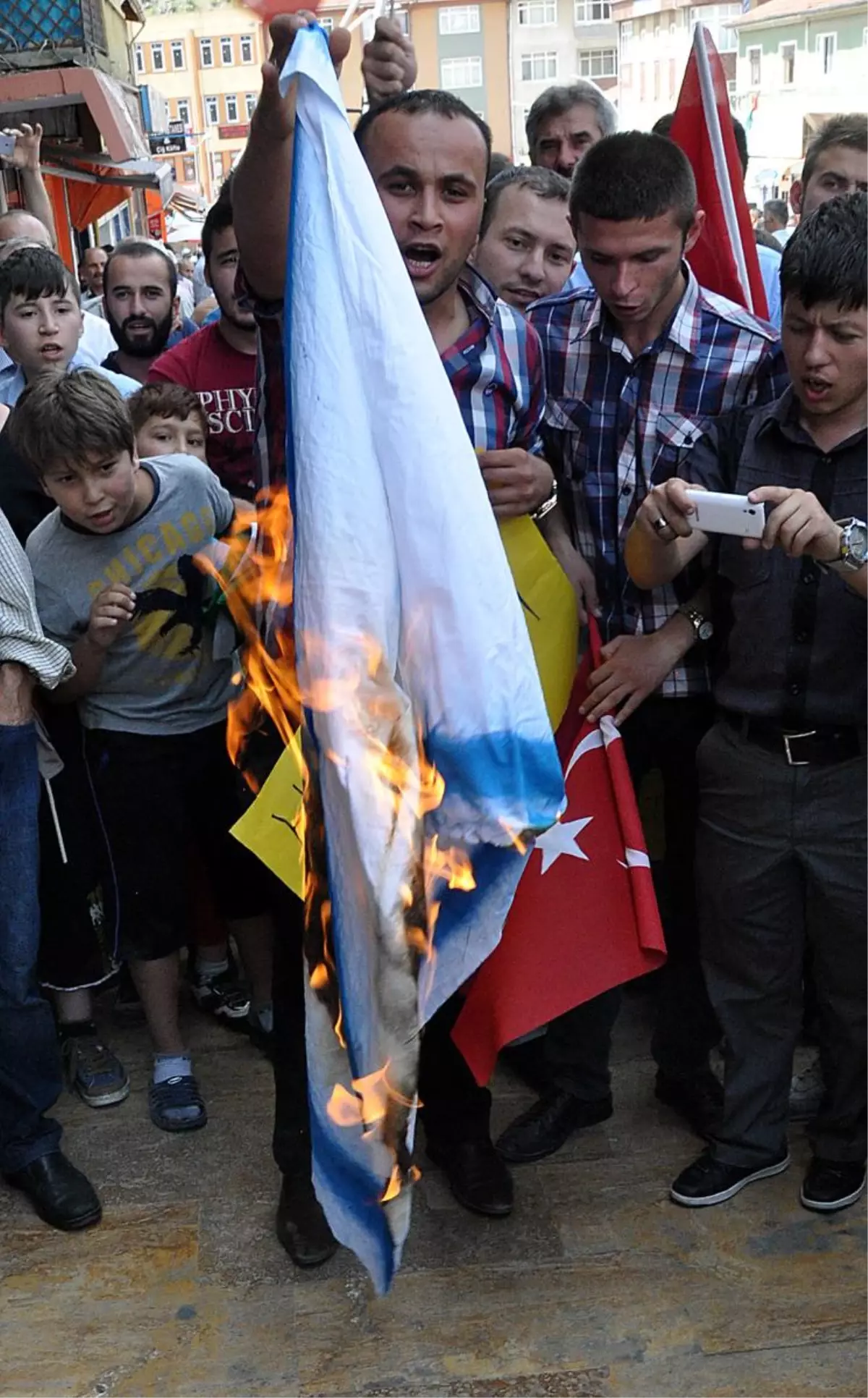 İsrail\'in Gazze Saldırılarının Protesto Edilmesi