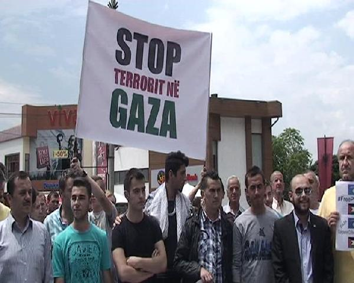 İsrail Kosova\'da Protesto Edildi