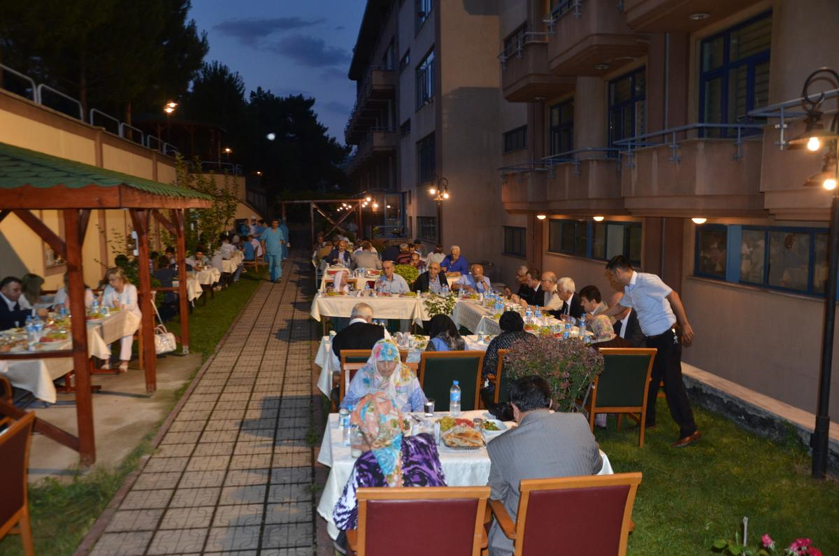 Karabük\'te Huzurevinde İftar Programı