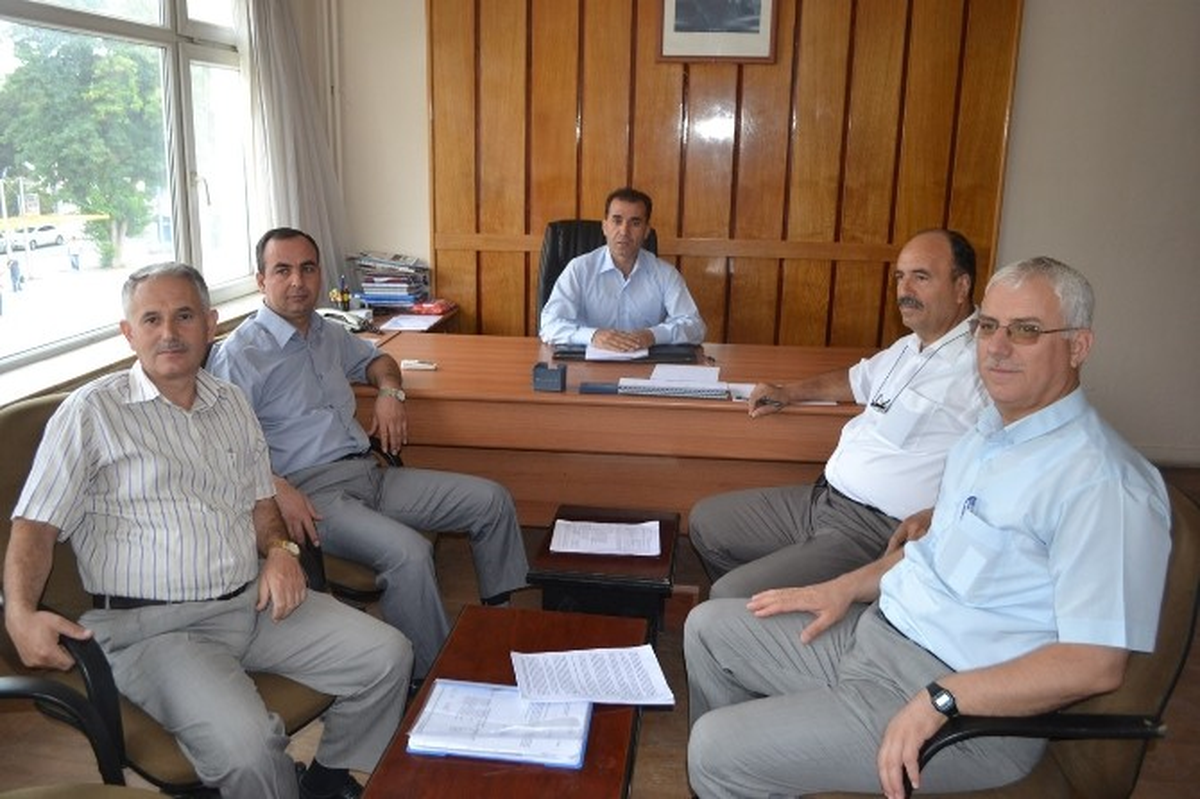 Kula\'da 1392 Öğrenci Sıcak Yemek Yiyecek