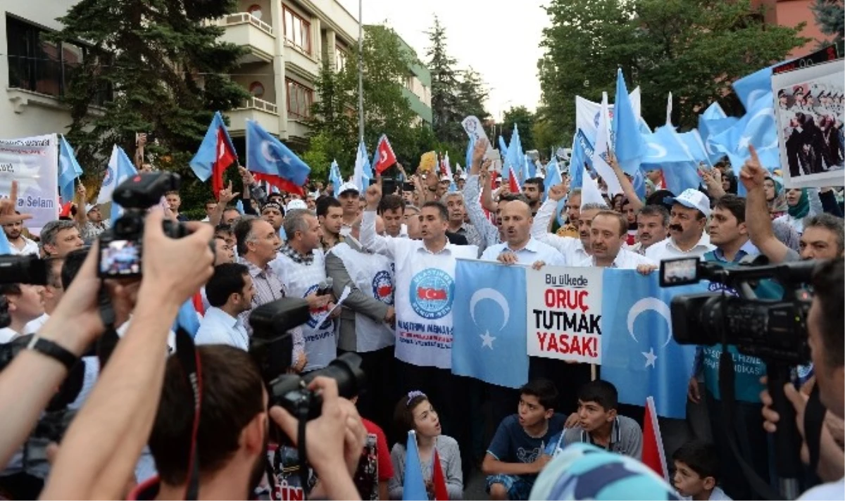 Memur-Sen\'den Doğu Türkistan\'a Destek Eylemi