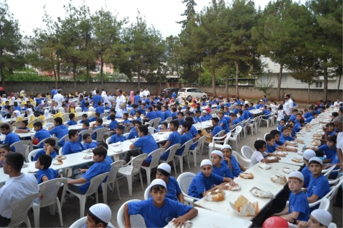 Müftülükten Kuran Kursu Öğrencilerine İftar