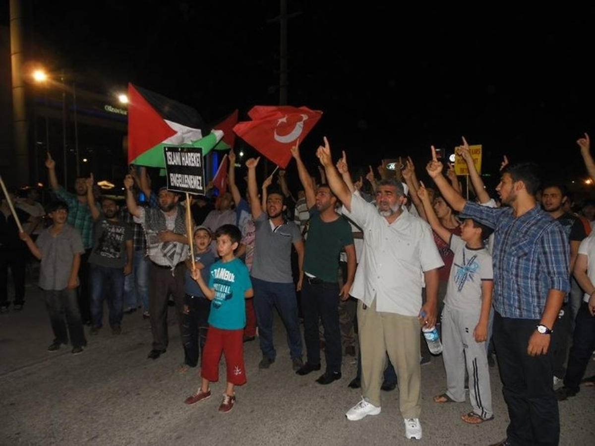 Adana\'da ABD Konsolosluğu Önünde İsrail Protestosu