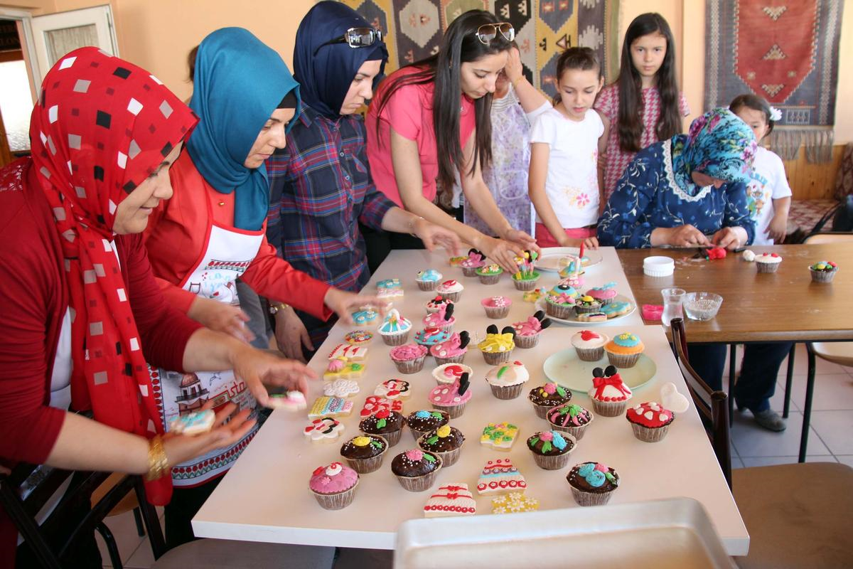 Şarkışla\'da Yaş Pasta Kursu Açıldı