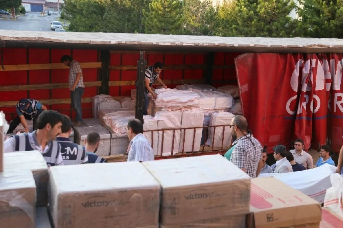 Sivas\'ta 350 Bin Paket Kaçak Sigara Ele Geçirildi