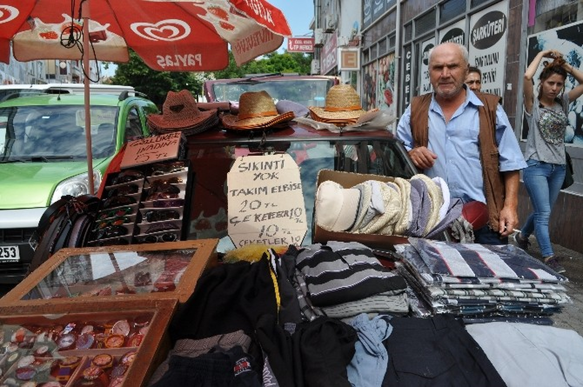 Ticareti Mizahla Harmanladı