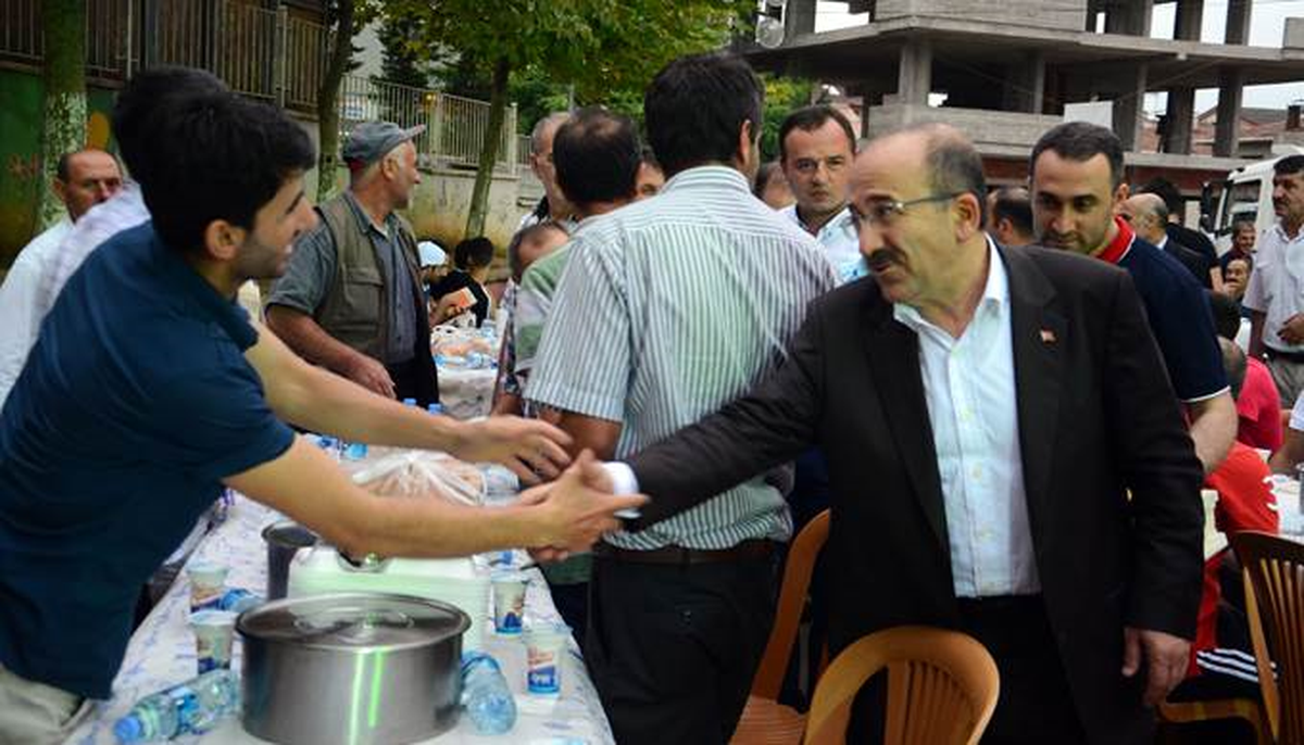 Trabzon Büyükşehir Belediyesi\'nden 7 Bin Kişiye İftar