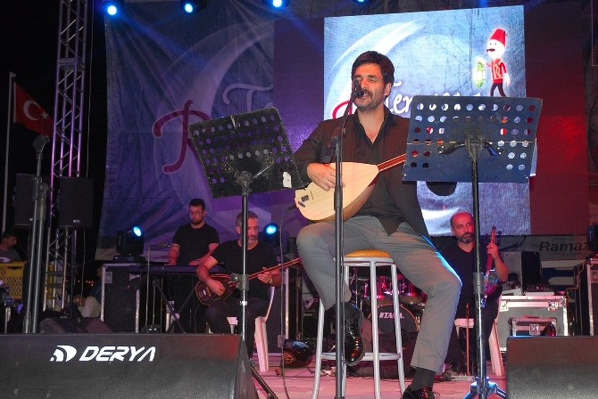 Uğur Işılak: Ben Bir Dava Adamına Şarkı Yaptım