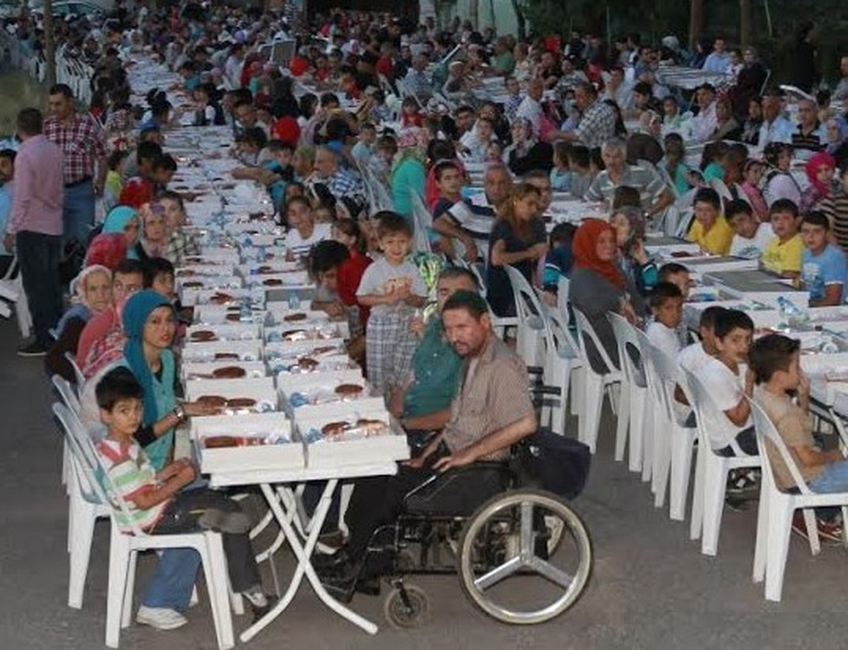 Ulus\'ta Bereket Sofrası