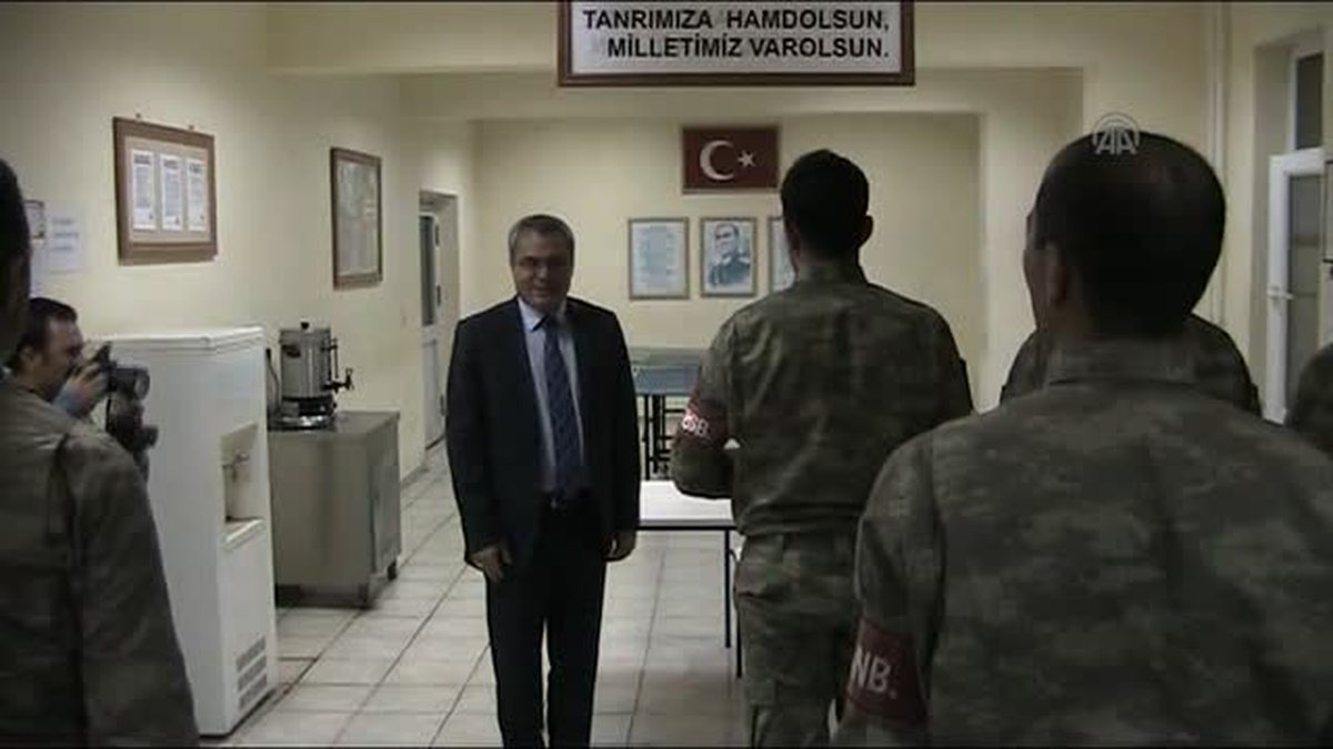 Vali Deniz, Jandarma Karakolu\'nu Ziyaret Etti