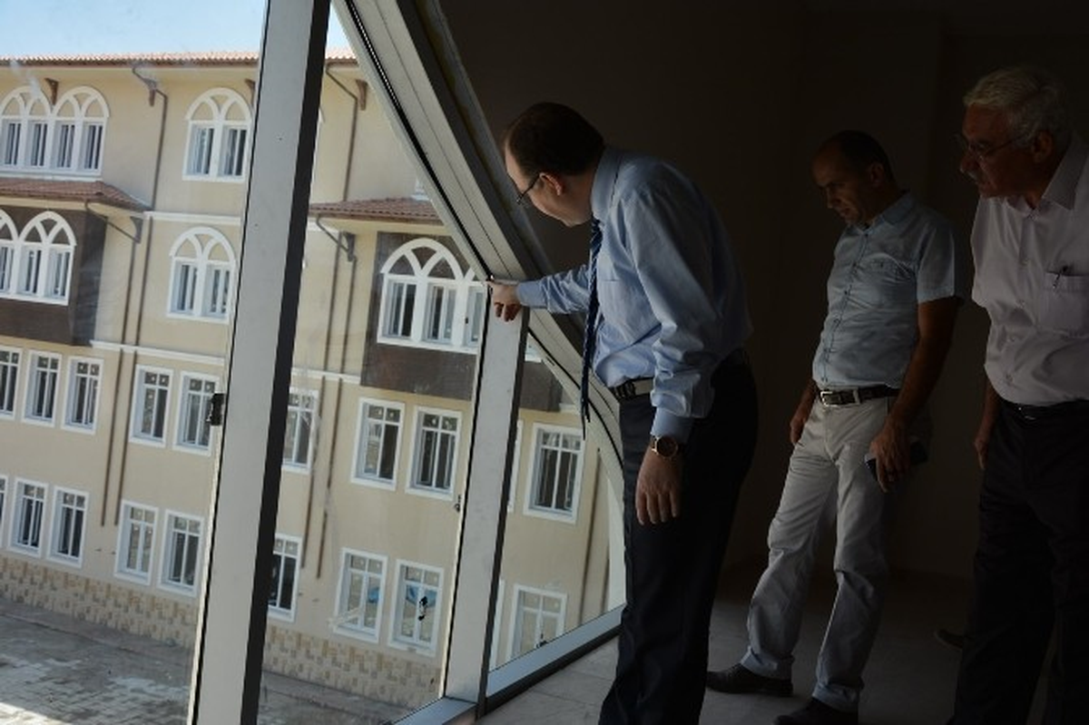 Siirt Valisi Tutulmaz Eğitim Yatırımlarını İnceledi