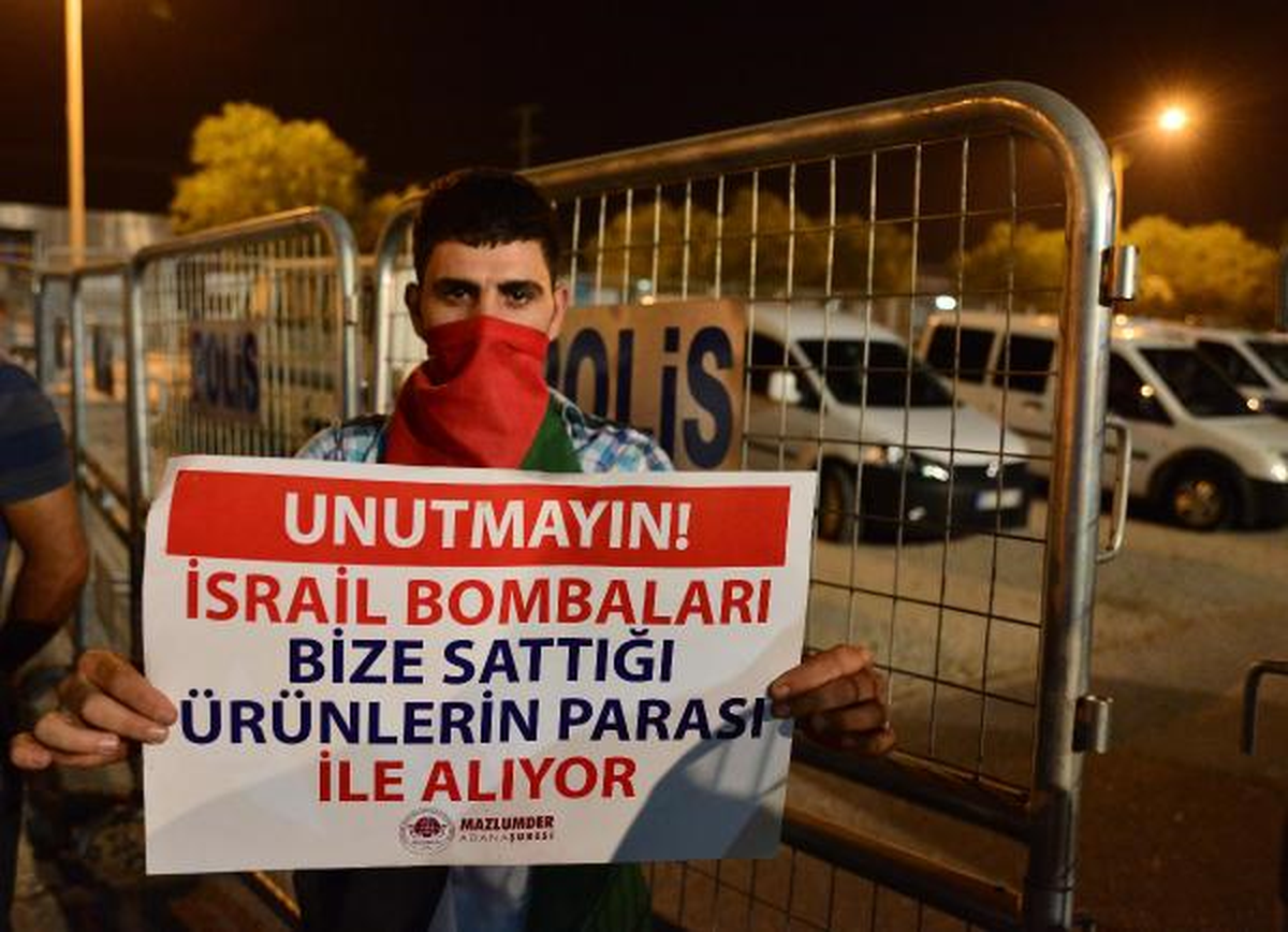 ABD Adana Konsolosluğuna Taşlı Saldırı