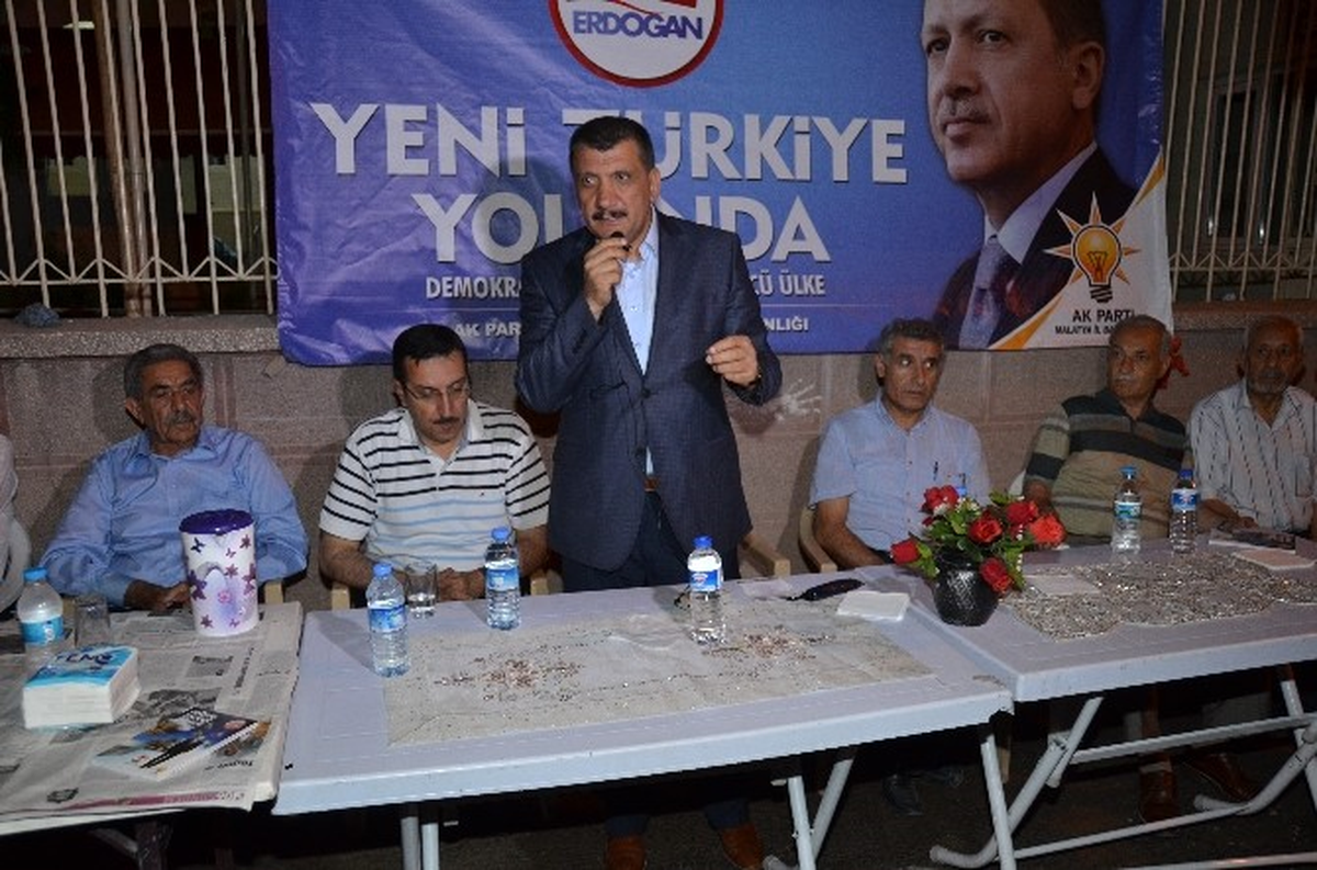 AK Parti Teşkilatı, Büyük Mustafa Paşa Mahallesi\'nde Toplantı Yaptı