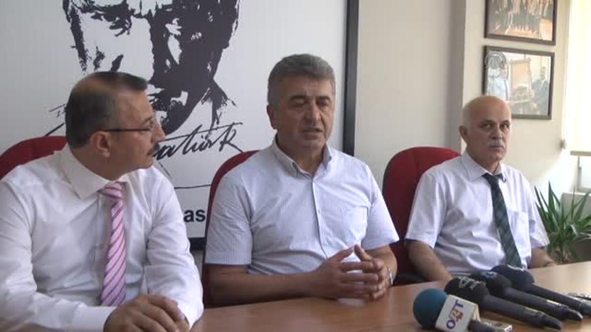 Akkaya: "En son kamuoyu araştırmalarına göre 2 puan gerideyiz" -