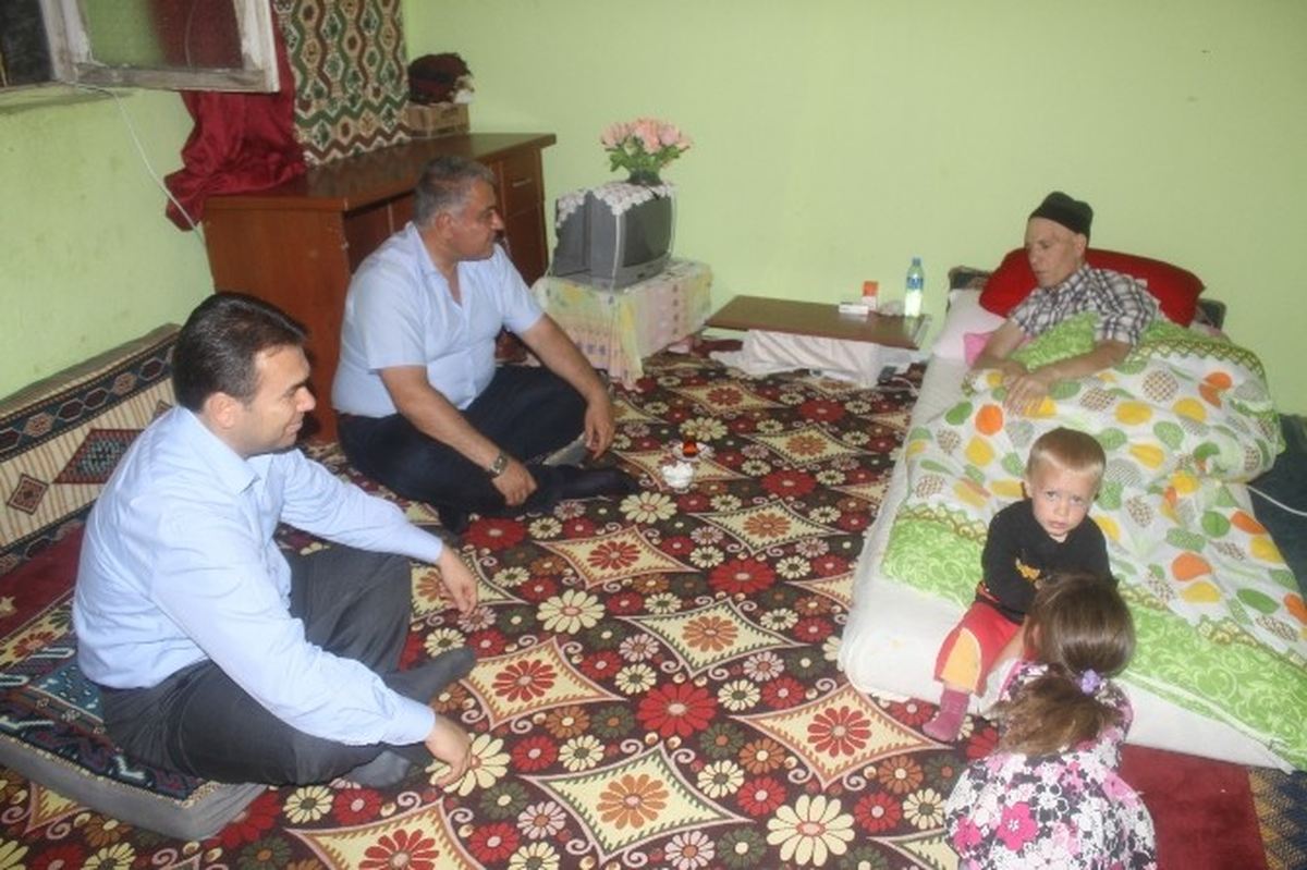 Ağrı Valisi Tekinarslan, Kanser Hastasının Evinde İftar Açtı