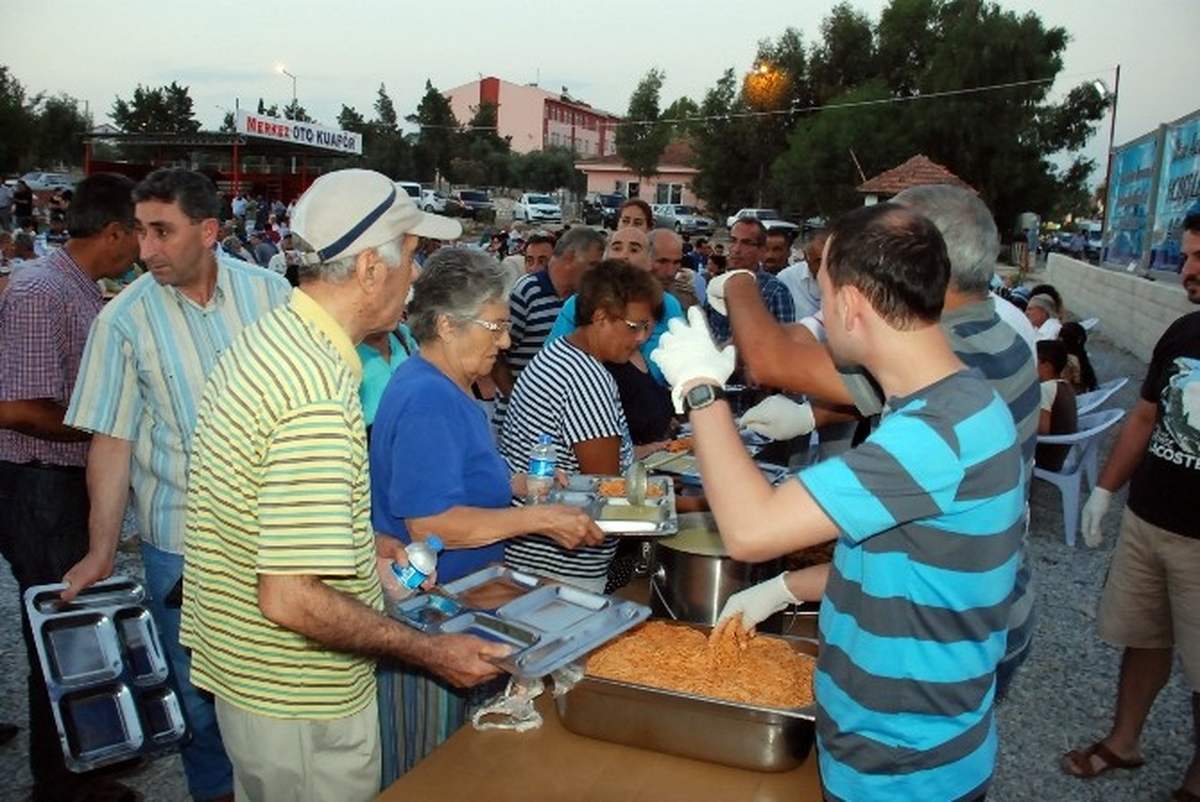 Başkan Atabay, İftar Çadırında Oruç Açtı