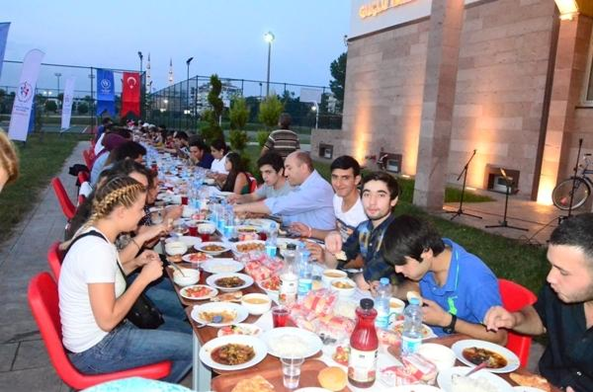 Çarşamba Gençlik Merkezinden İftar