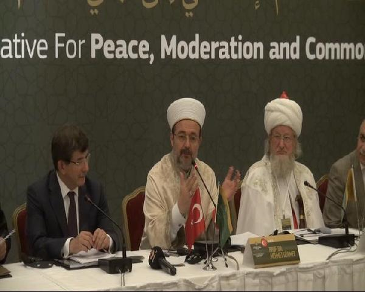 Davutoğlu, Dünya İslam Bilginleri Konferansı\'nda Konuştu