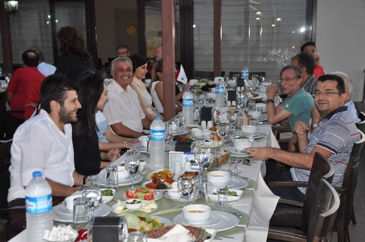 Egeliler İftarda Bir Araya Geldi