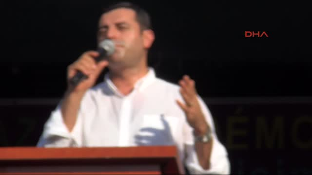 Ek 2 Demirtaş Cumhuriyet Meydanında Seçmenlere Hitap Etti