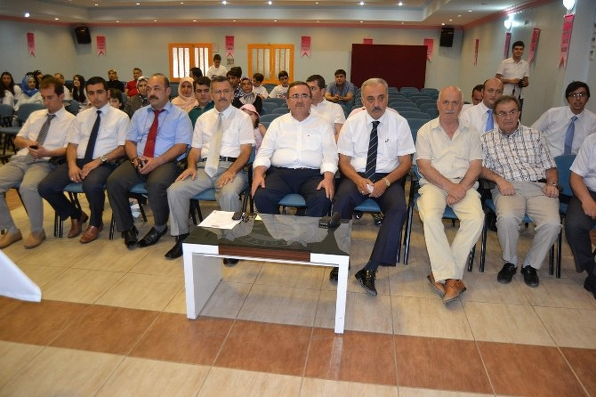 Erciyes Koleji Ortaokulu Teog Sınavında Dereceye Giren Öğrencilerini Ödüllendirdi