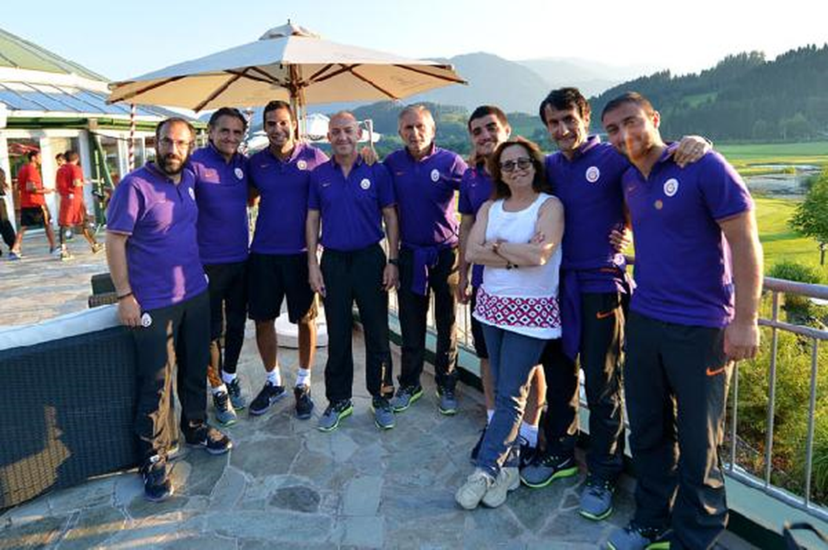 Galatasaray\'ın Avusturya Kampında Barbekü Partisi