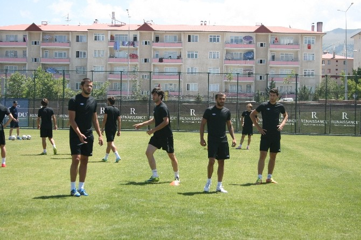 Gürcistan\'ın Süper Lig Takımı, Erzurum\'da Kampa Girdi
