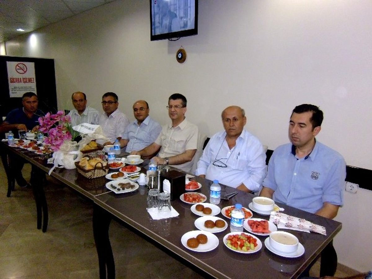 Hayrabolu Thk\'dan Muhtarlara İftar Yemeği