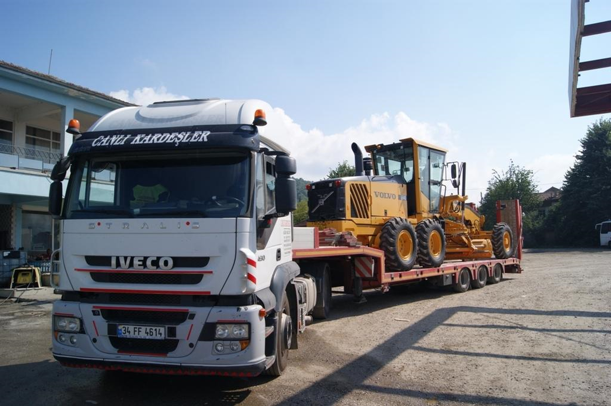 Hendek Belediyesi Yeni İş Makineleri Satın Aldı