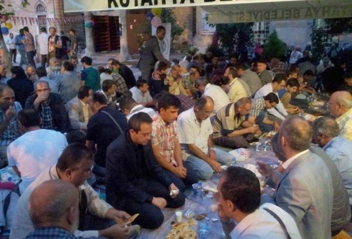 İhh\'dan Kütahya\'da Ümmet İftarı
