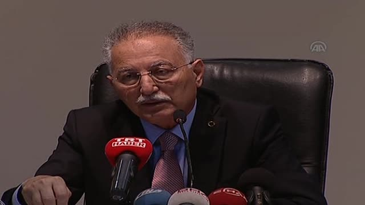 İhsanoğlu: "Ortadoğu\'da barış ve güvenin tahsisi için işbirliği yapılmalı" -