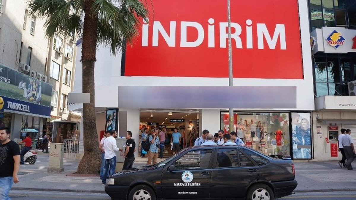 İskan Ruhsatı Bulunmayan Mağaza Mühürlendi