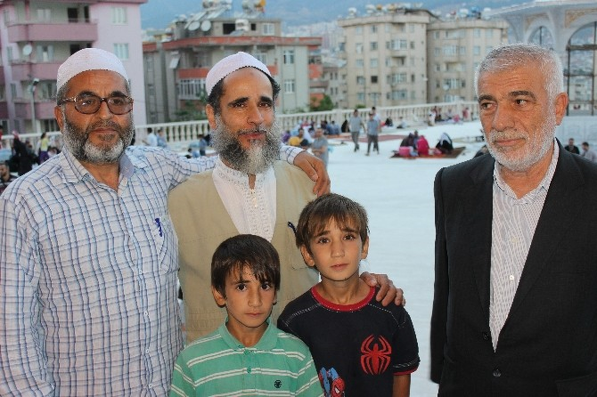 Kahramanmaraşlılar Suriyelilerle Kardeşlik İftarında Buluştu