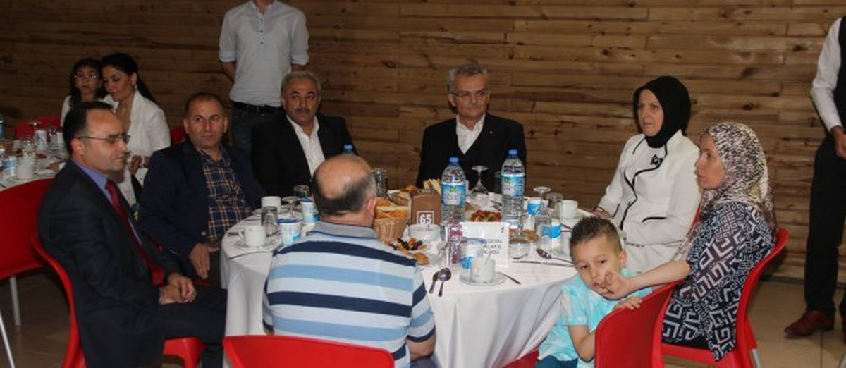 Koruyucu Aileler İftarda Buluştu