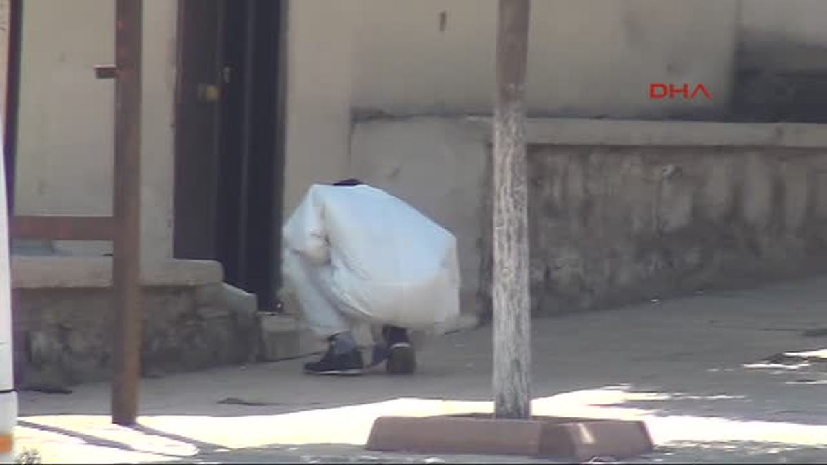 Kuran Kursu Önüne Bırakılan Çantada Bomba Düzeneği Çıktı