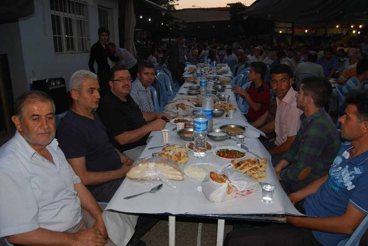 Manavlar Derneğinden İftar