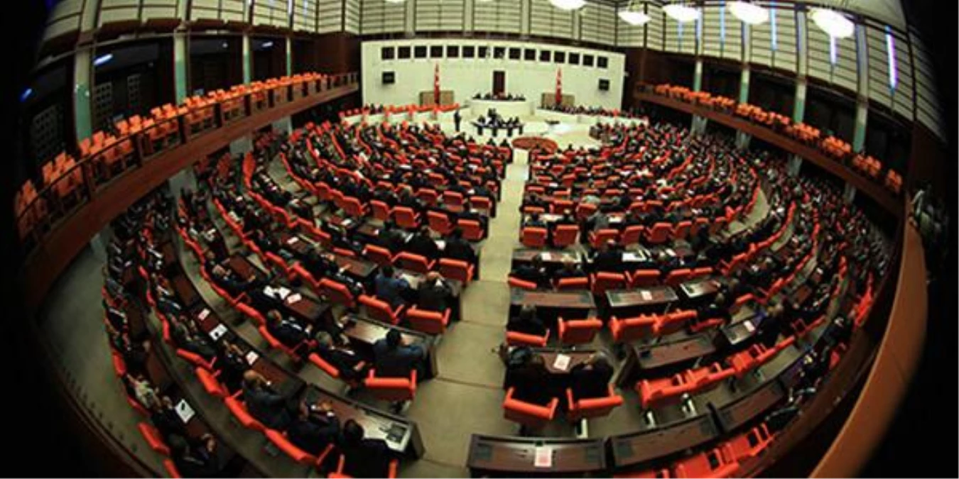Meclis Genel Kurulu\'nda AK Partili ve CHP\'li Vekiller Tartıştı