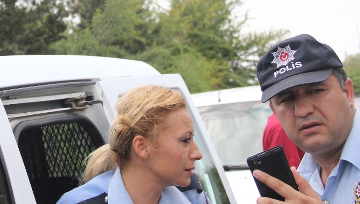 Aracıyla Sulama Kanalına Uçan Kadın Polis Ölümden Döndü