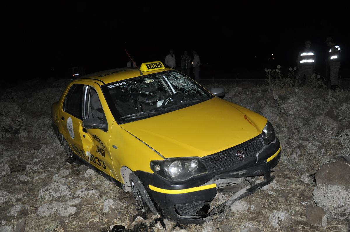 Şanlıurfa\'da Trafik Kazası: 2 Yaralı